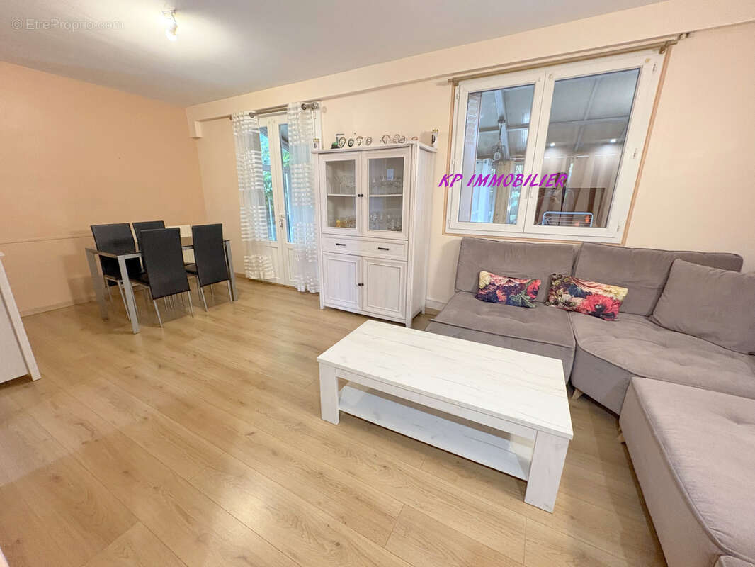 Maison à CUXAC-D&#039;AUDE