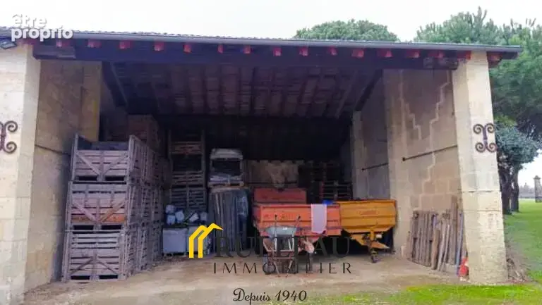 A vendre Propriété d'exception à Berson - Entre charme et potentiel - photo 15