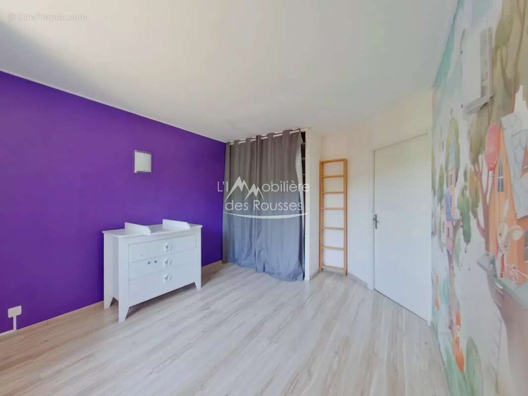 Propriété de caractère avec écurie et vaste domaine - photo 5