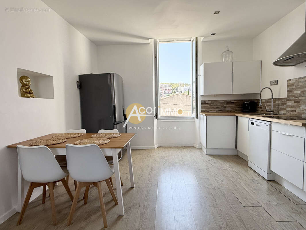 Appartement en duplex de 3 pièces 75m2, vue rade, La Seyne sur mer - photo 2