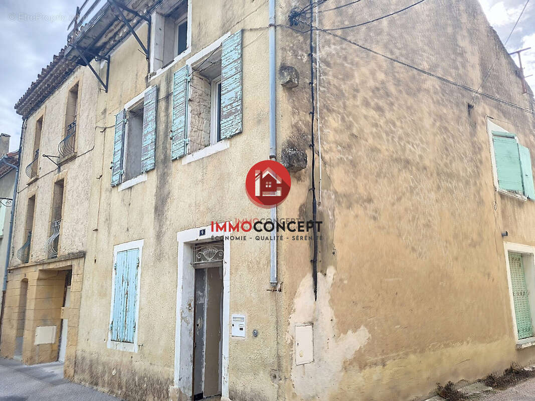 Appartement à ROQUEMAURE