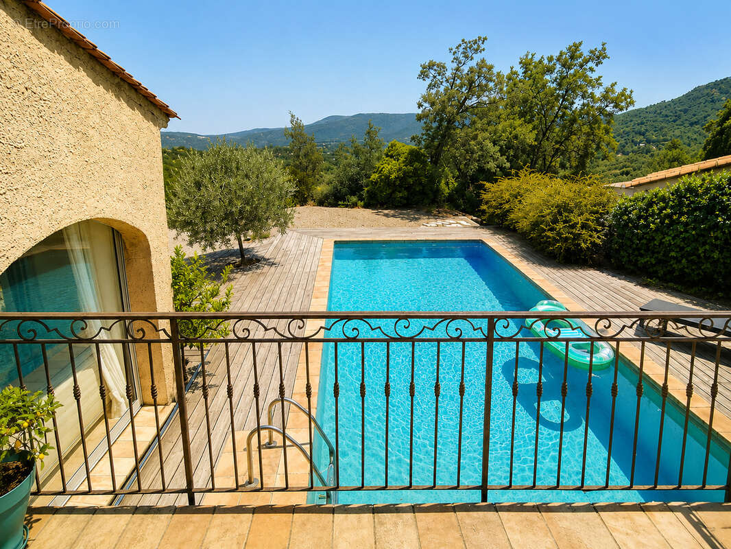 Maison à PLAN-DE-LA-TOUR