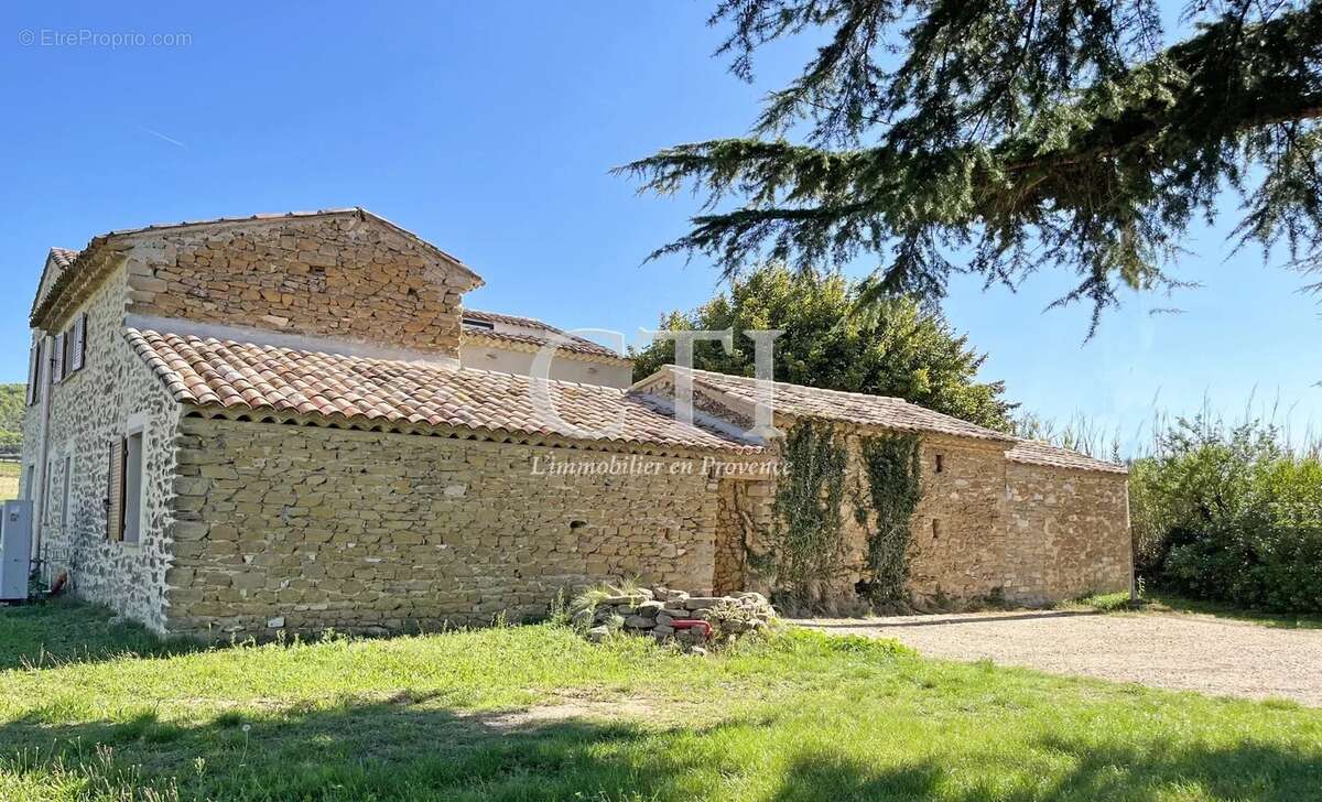 Maison à VAISON-LA-ROMAINE