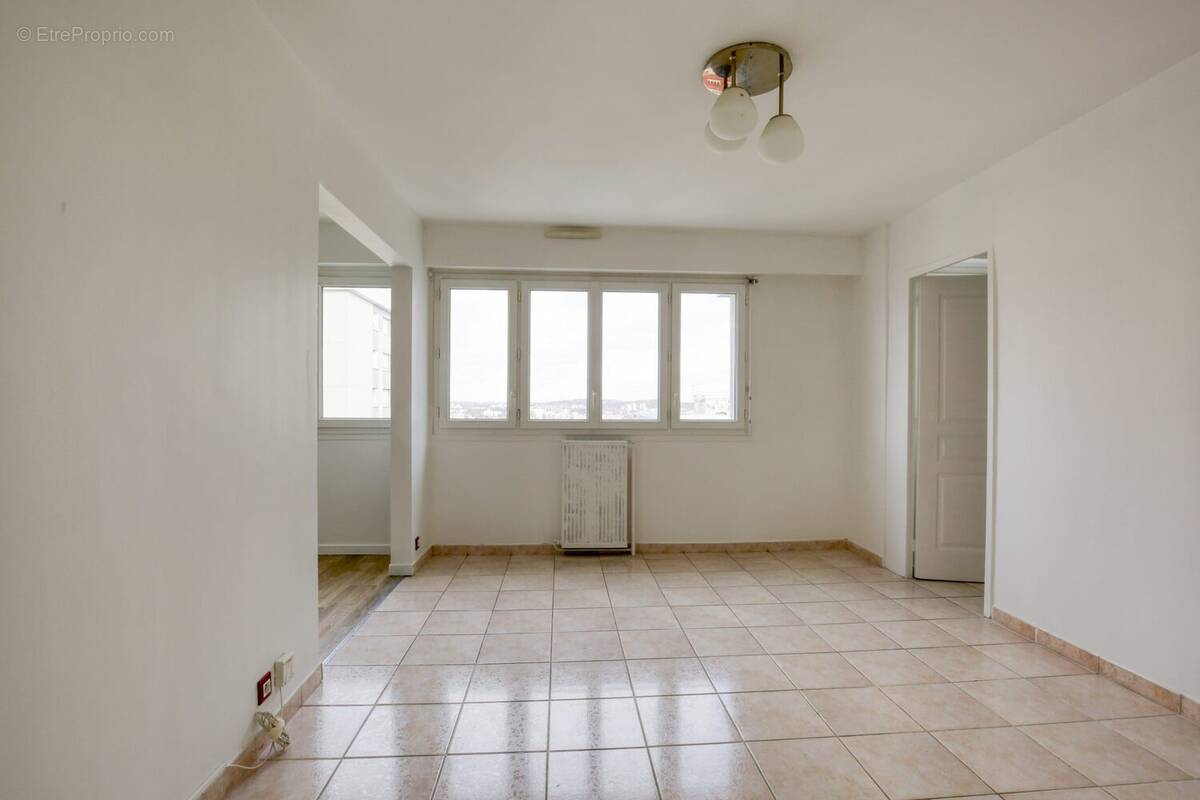 Appartement à EPINAY-SUR-SEINE