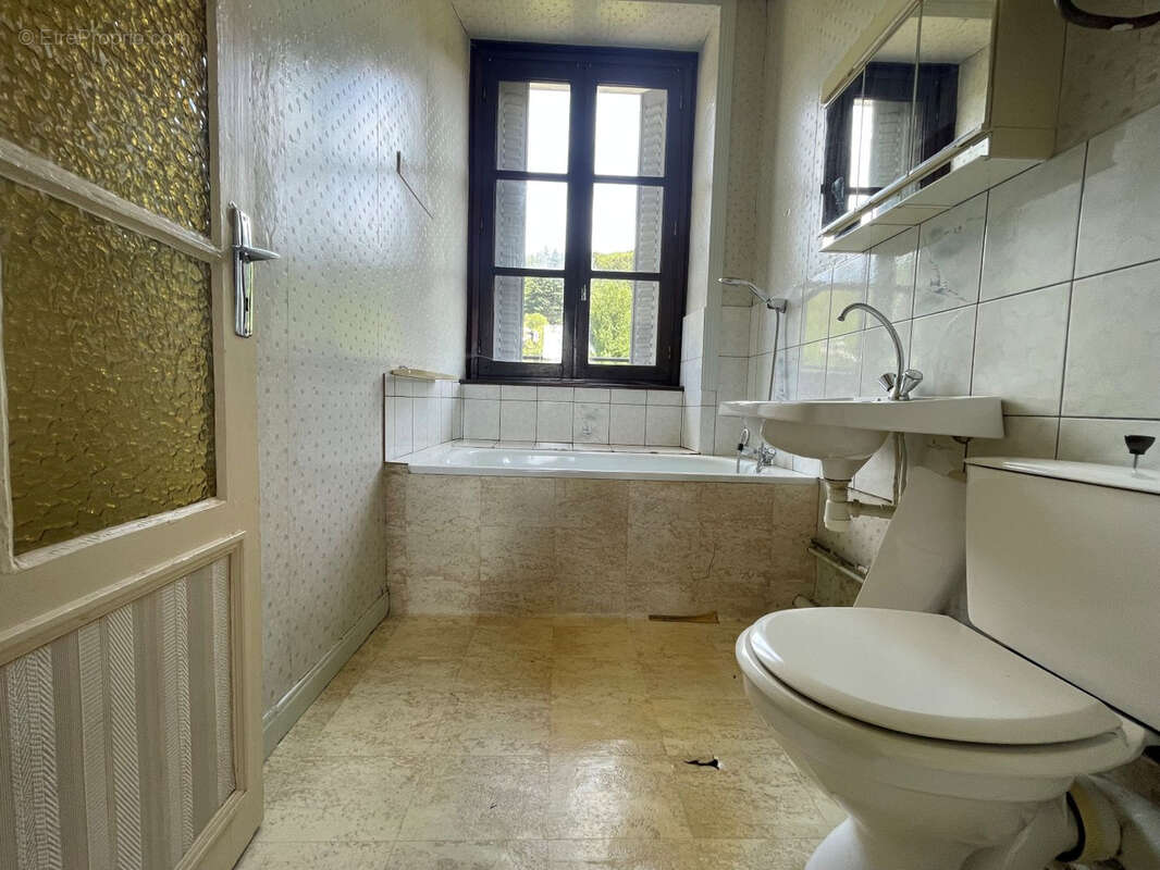 Appartement de type t2 a condat - photo 5
