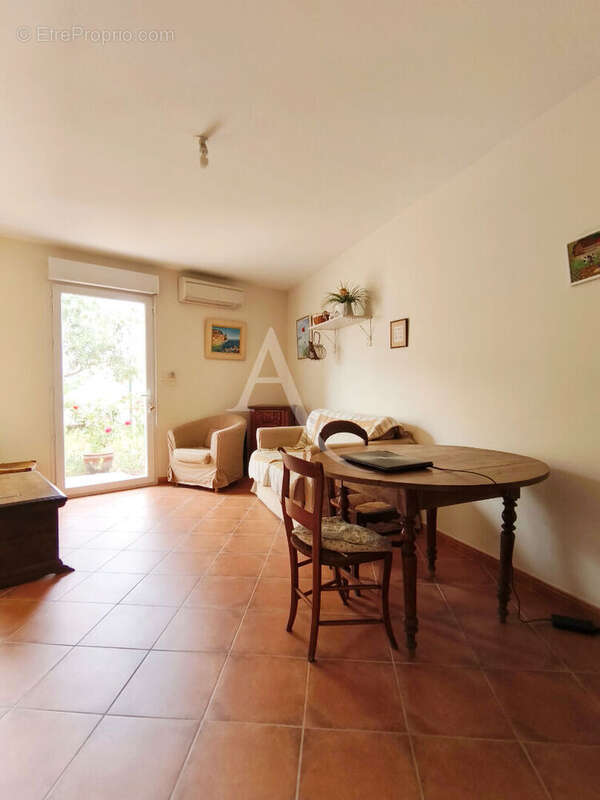 Appartement à MONTREDON-DES-CORBIERES