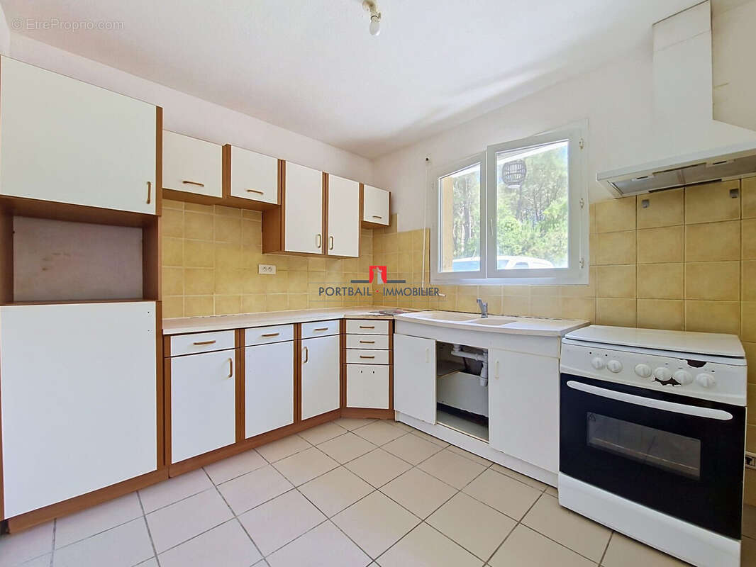 Maison 87 m² à Cavignac  - photo 4