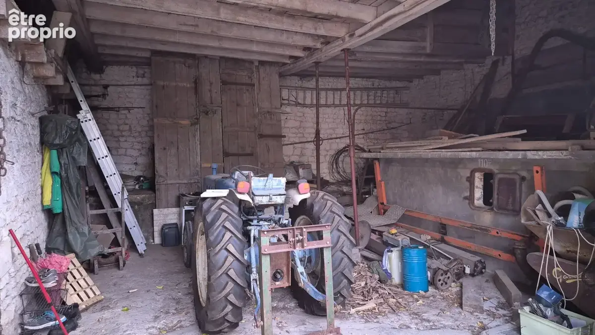 Corps de Ferme à rénover de 500 m2, proche commerces, beaucoup de dépendances - photo 35