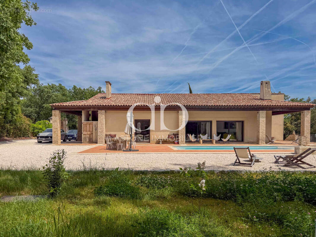 Maison à SAINT-MAXIMIN-LA-SAINTE-BAUME