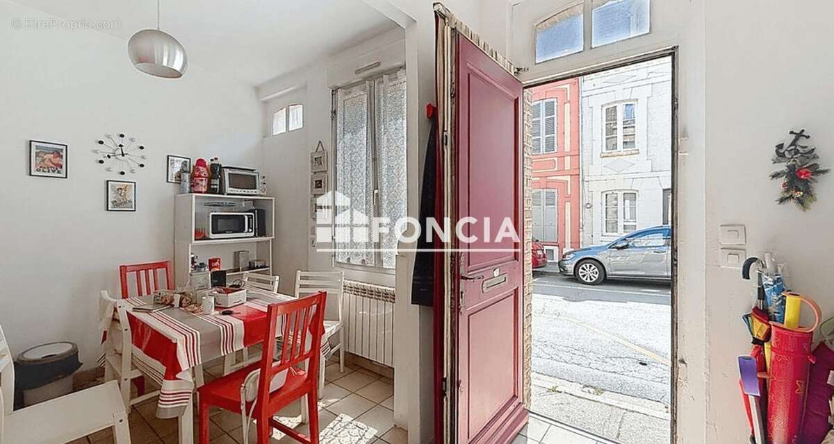 Trouville-sur-mer, maison à vendre proche des Quais et de la gare - photo 2