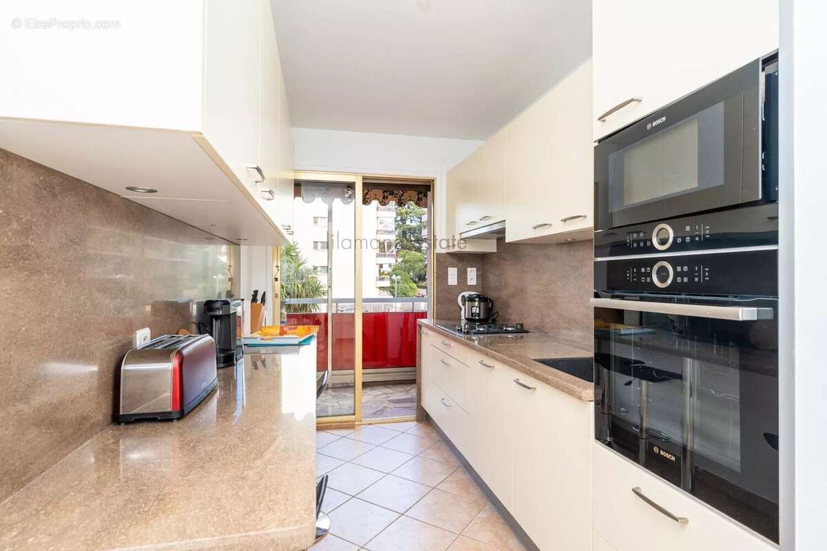 Appartement à LE CANNET