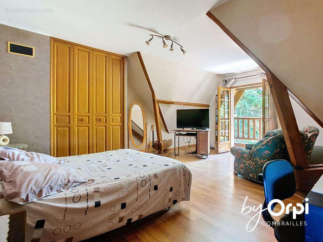 Maison à NERIS-LES-BAINS