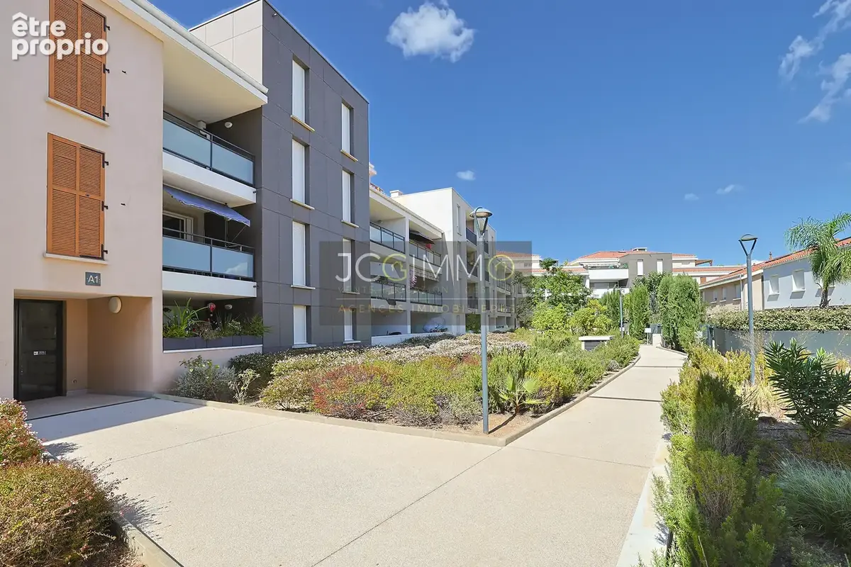 Appartement T3 récent avec terrasse et garage ! - photo 12