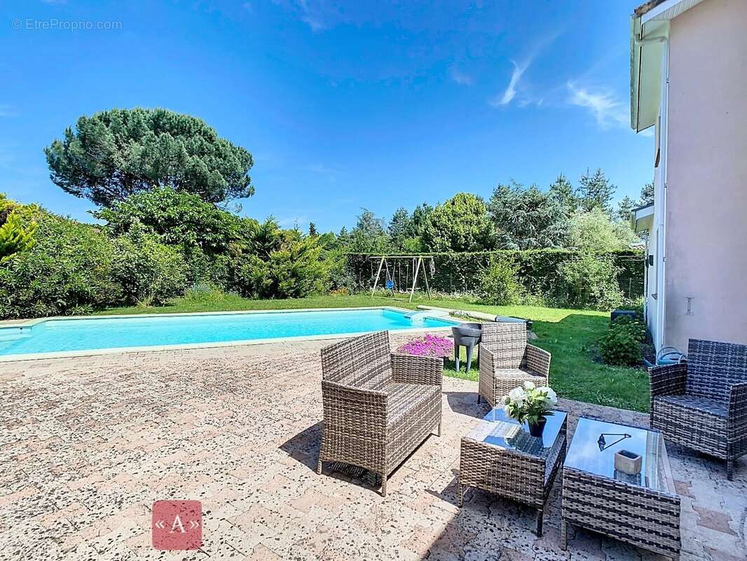 Maison à SAINT-SULPICE