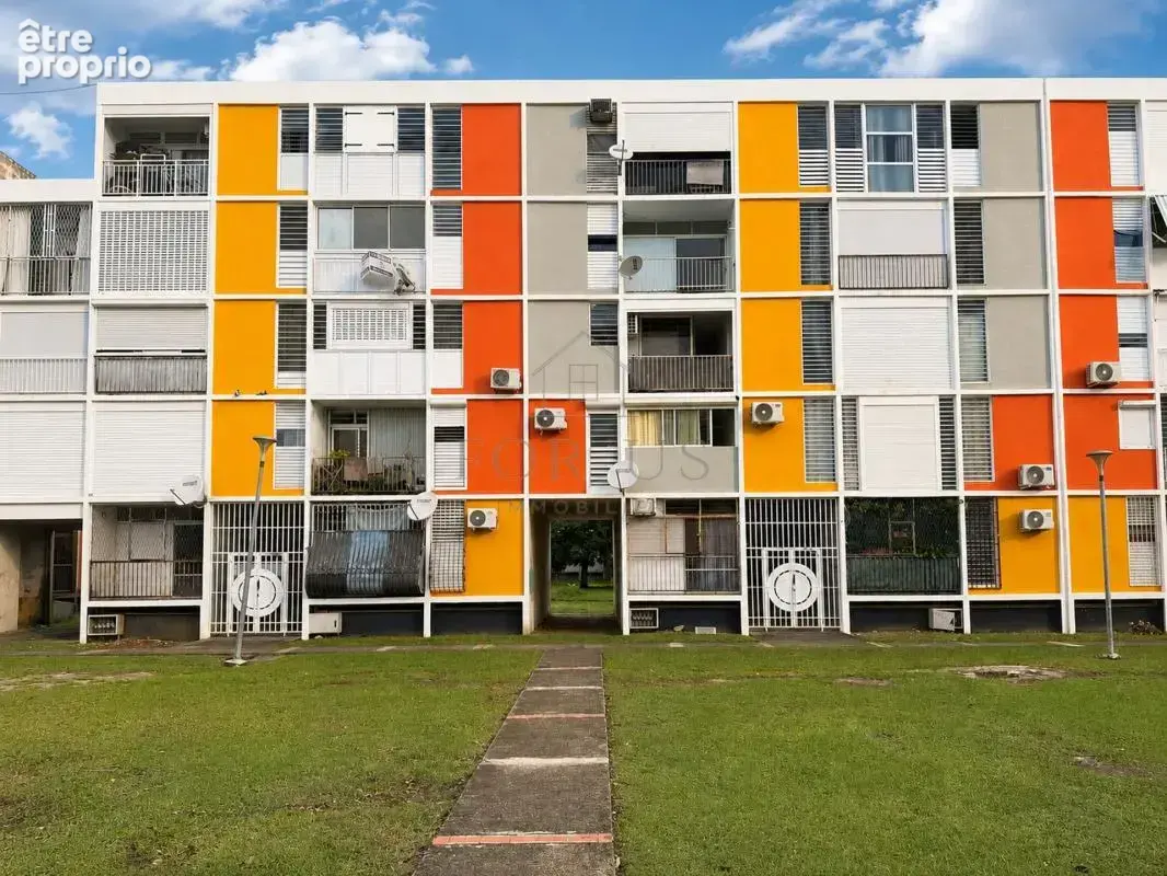 Appartement à LES ABYMES