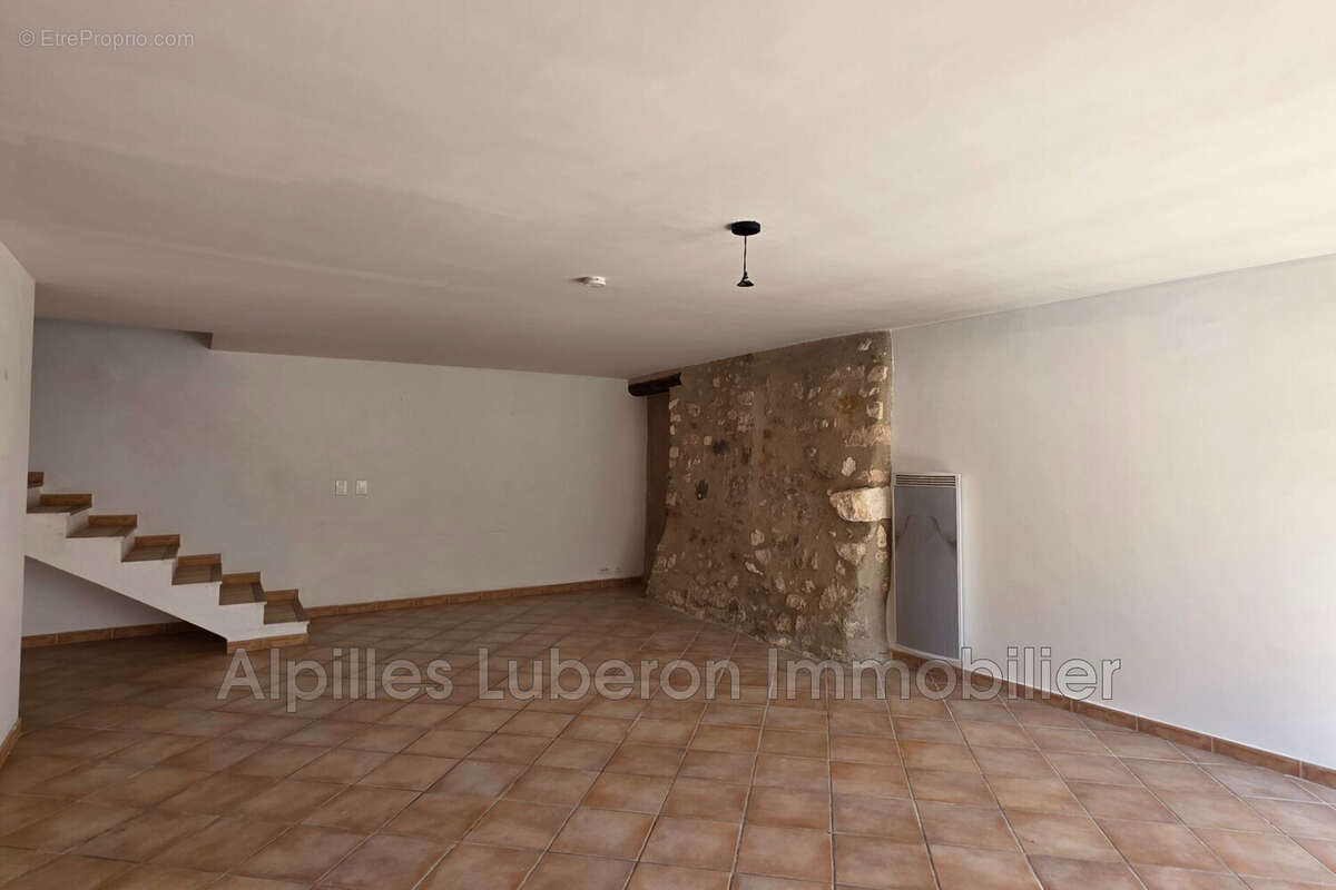 Maison à MOLLEGES