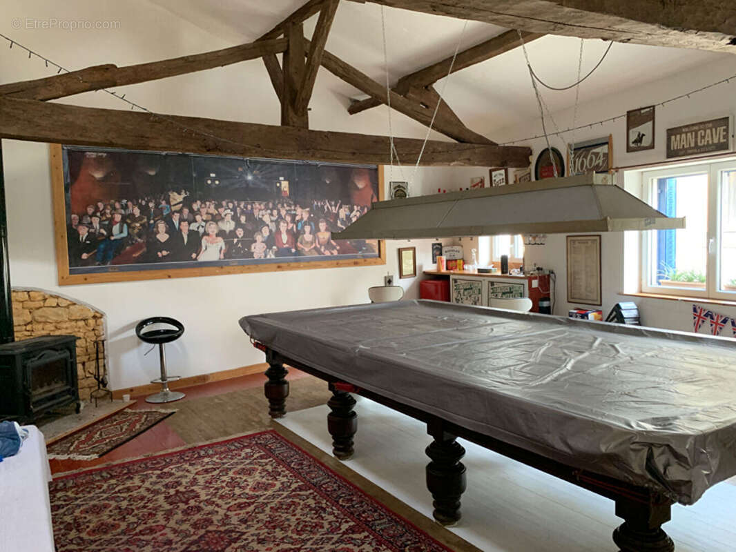 Maison à CHAMPAGNE-MOUTON