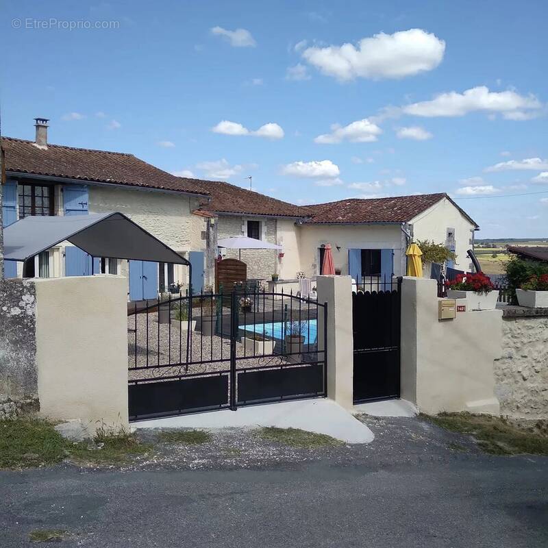 Maison à VERTEILLAC