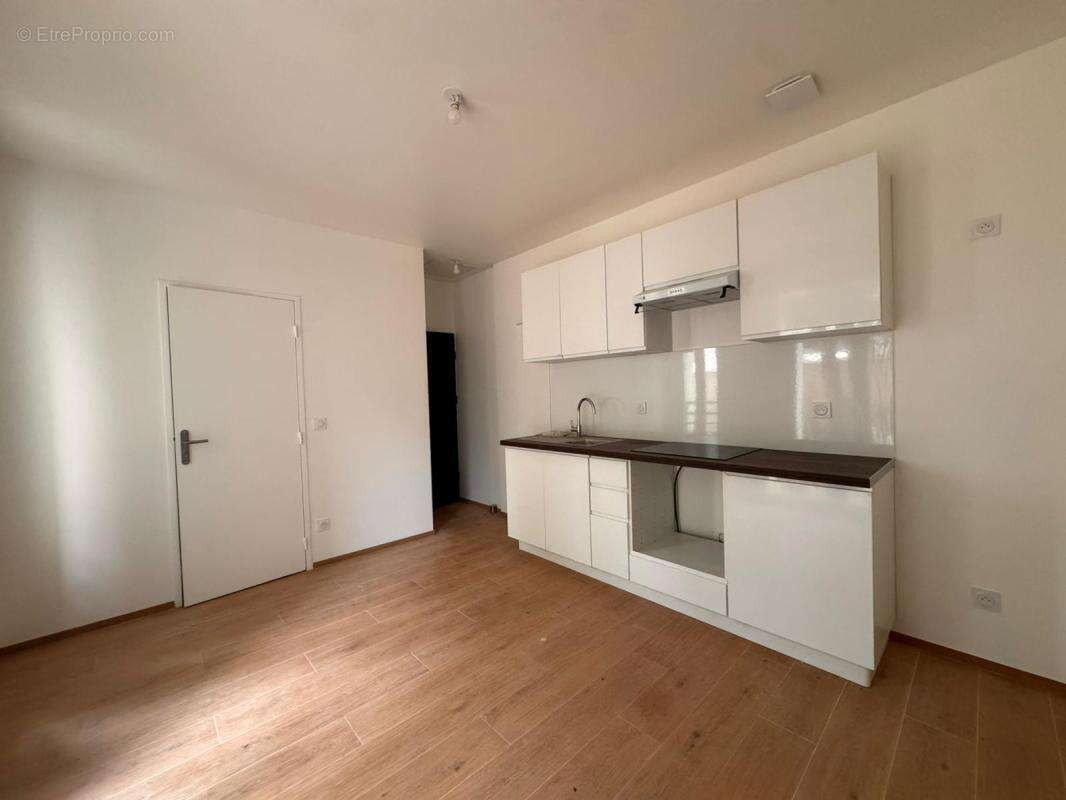 Appartement à AUBERVILLIERS