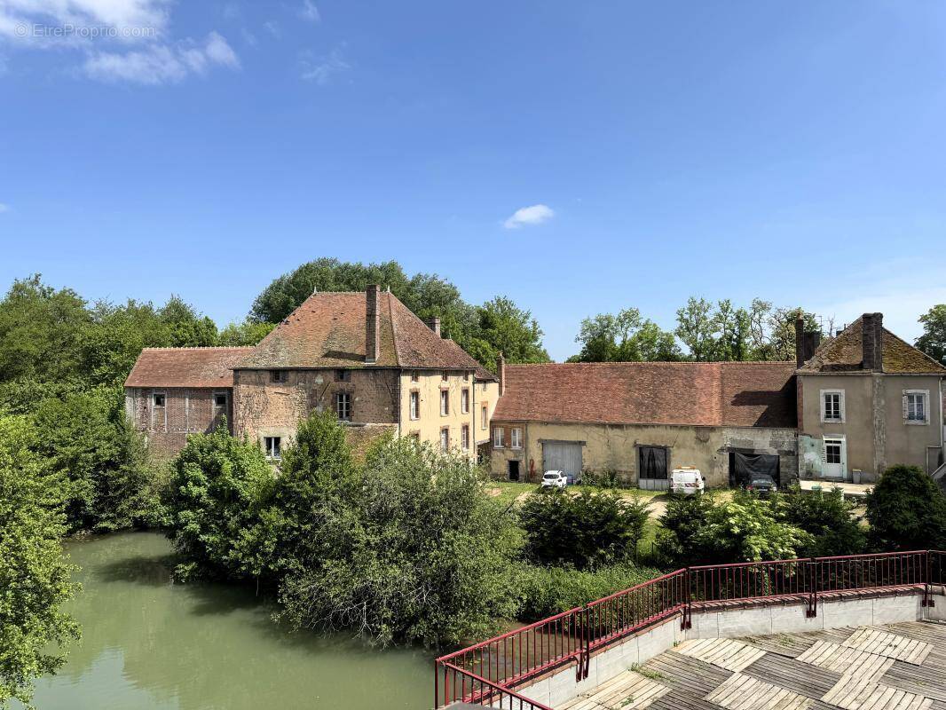 Commerce à SAINT-FLORENTIN