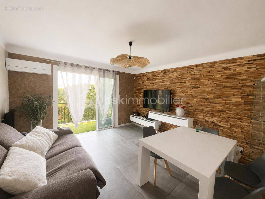 Appartement à SAINT-RAPHAEL