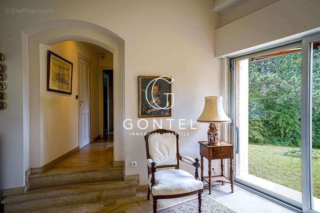 Maison à SAINT-CYR-AU-MONT-D'OR