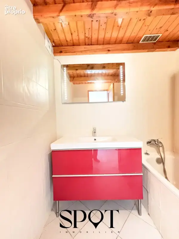 Marseille 5  Appartement avec mezzanine et cour - photo 8