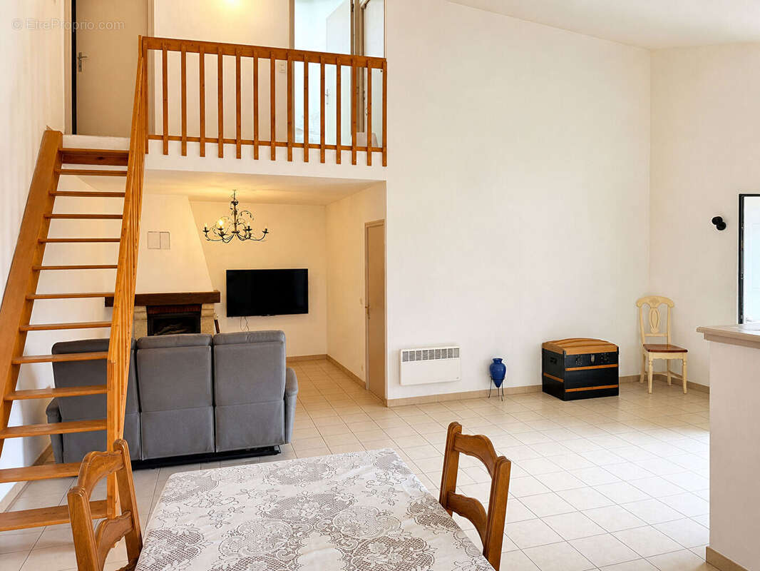 Appartement à VAISON-LA-ROMAINE