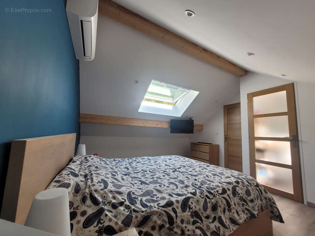 Appartement à SAINT-CASSIN