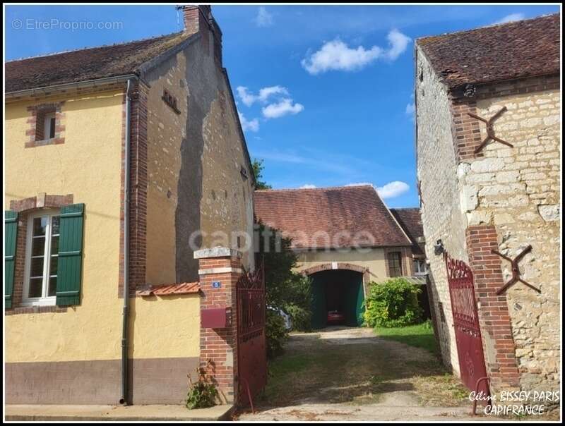 Maison à CHASSY