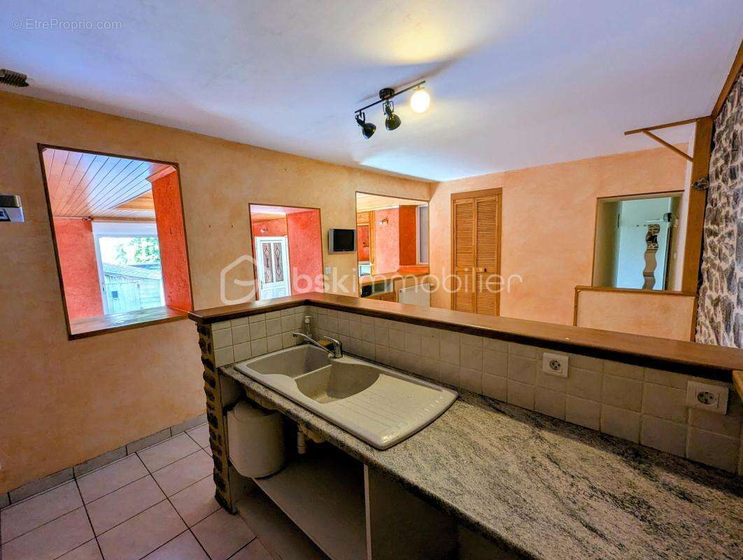 Appartement à FOUGERES