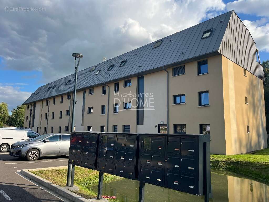 Appartement à FONTENAY-TRESIGNY