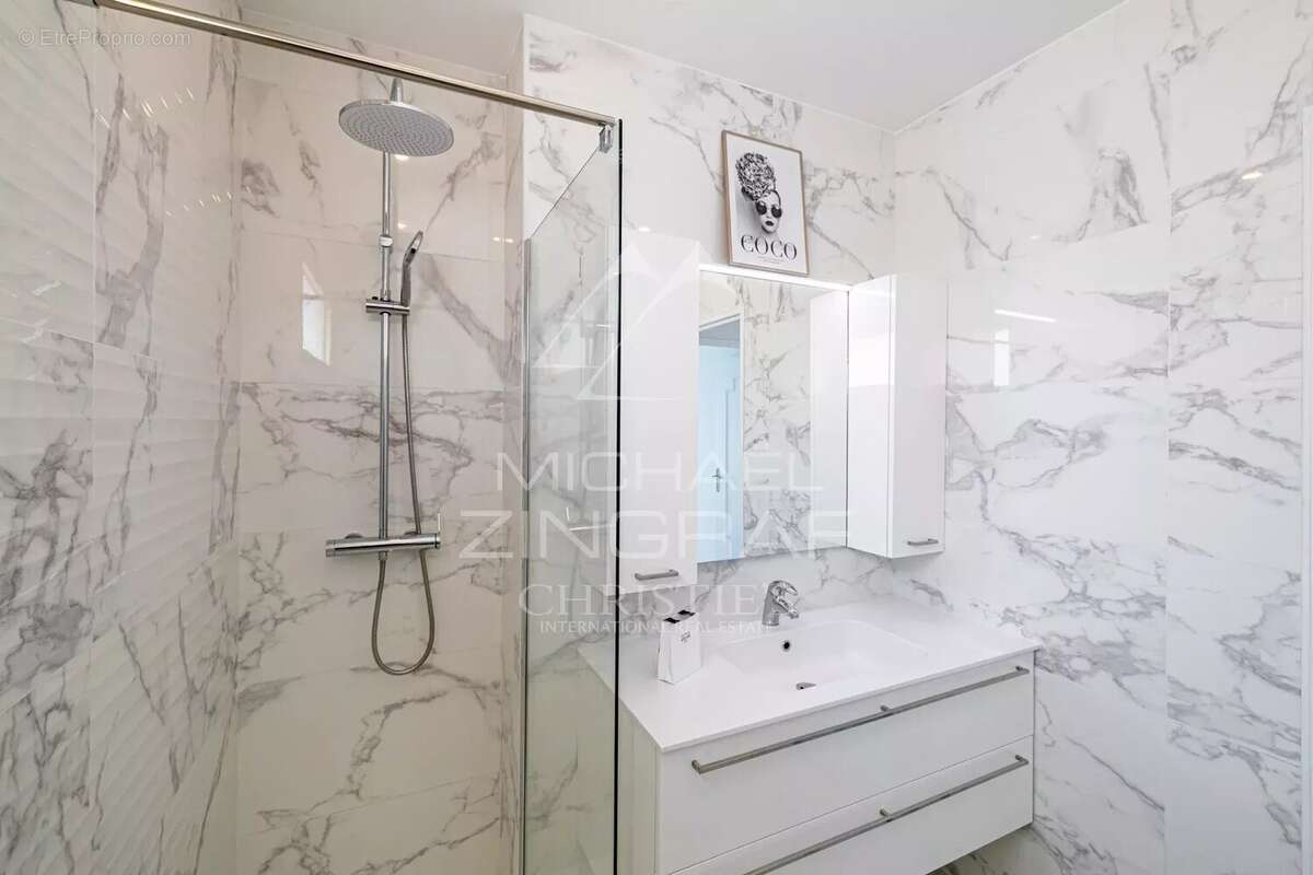 Appartement à ROQUEBRUNE-CAP-MARTIN
