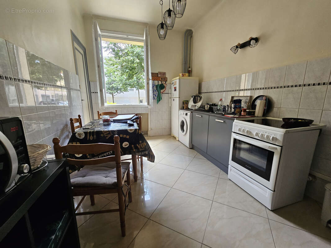 Appartement à SAINT-ETIENNE