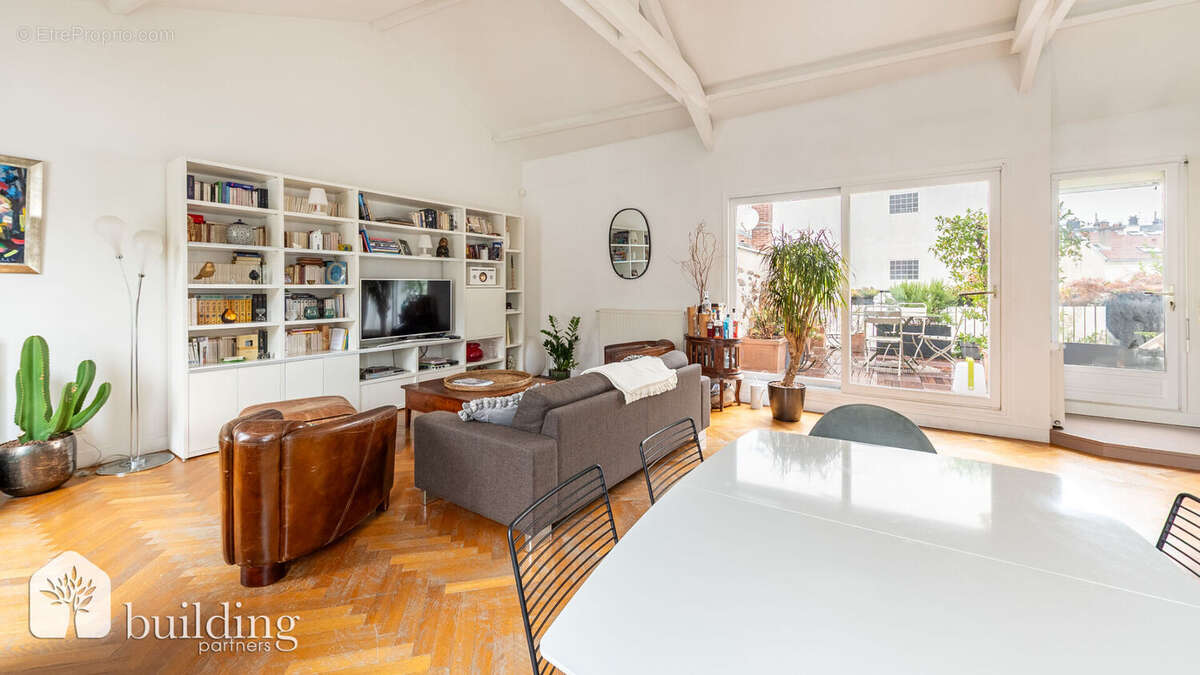 Appartement à LEVALLOIS-PERRET