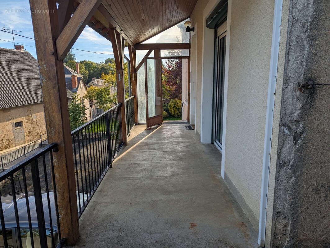 Maison à MONTGIVRAY