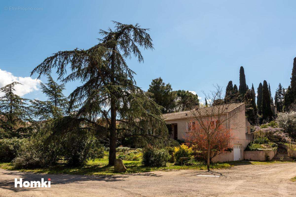 Maison à QUARANTE