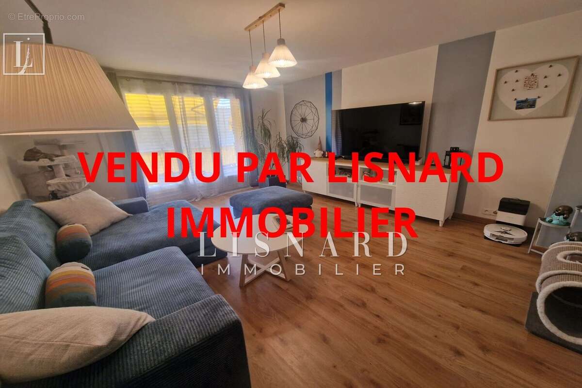 Appartement à VALLAURIS
