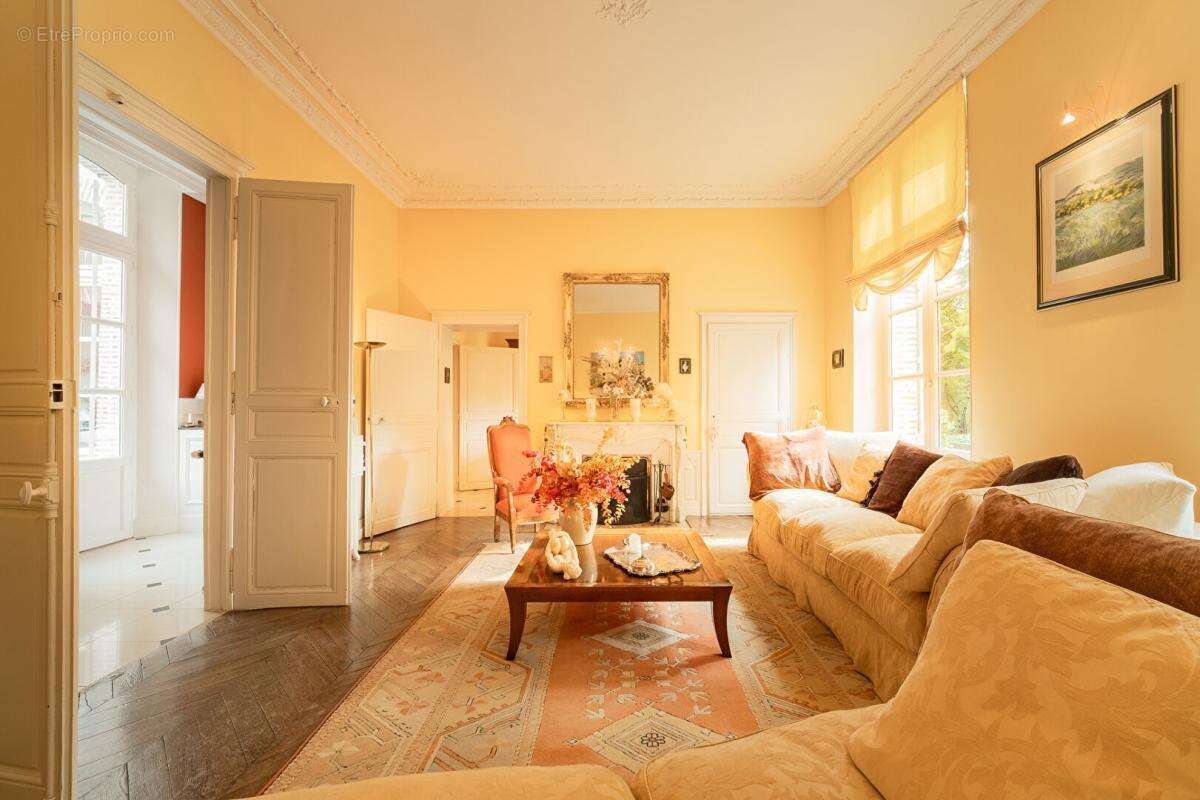 Ensemble immobilier Sézanne 14 pièces 334 m2 - photo 7