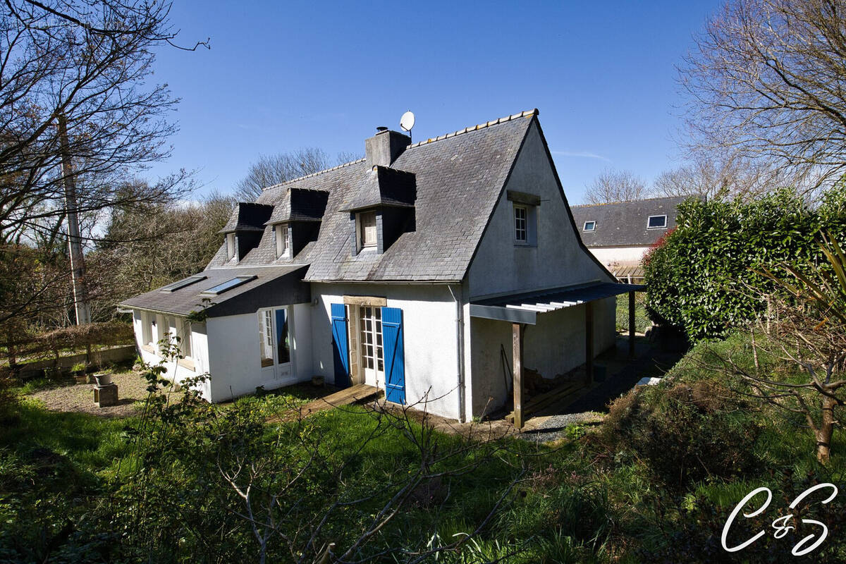 Maison à PEUMERIT