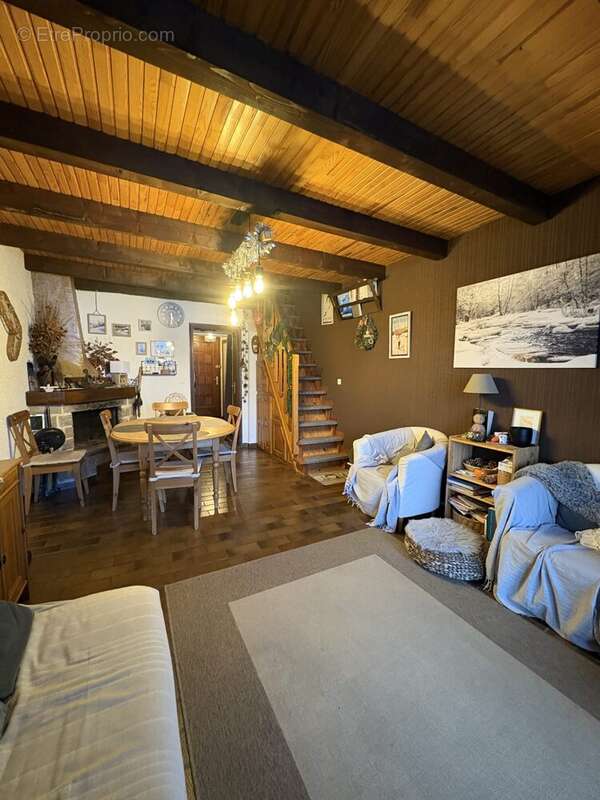 Appartement à SEYNE