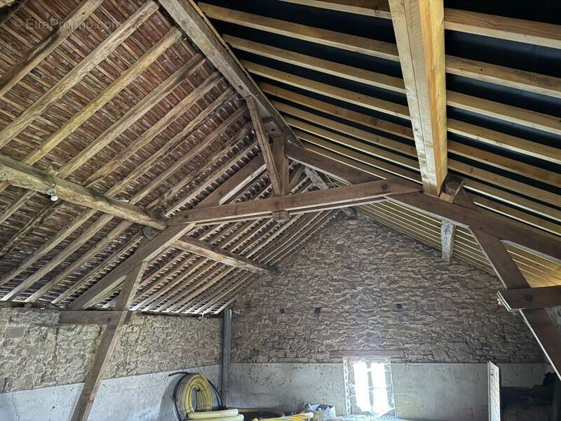 Maison à SAINT-SULPICE-LE-DUNOIS