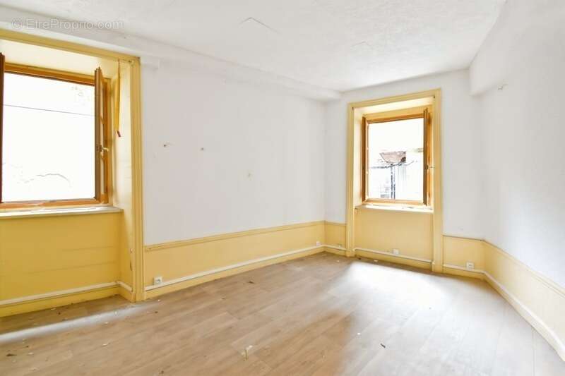 Appartement à THIERS