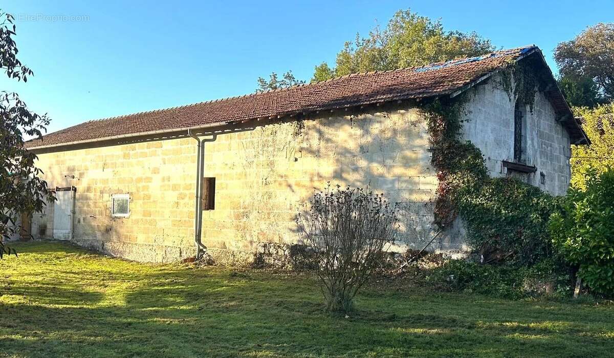 Maison à FARGUES-SAINT-HILAIRE