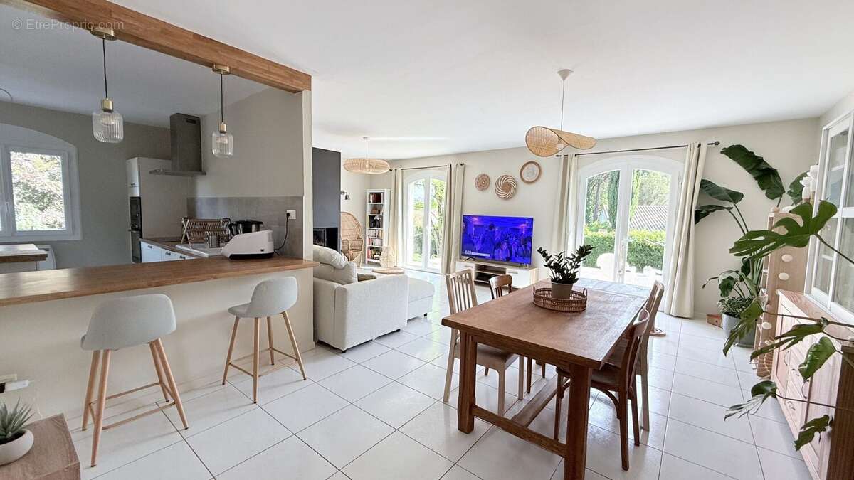 Maison à VILLEMOUSTAUSSOU