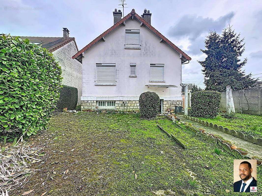 Maison à PARAY-VIEILLE-POSTE