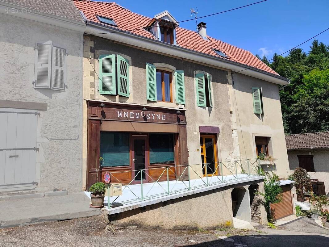 Maison à SAINT-GEOIRE-EN-VALDAINE