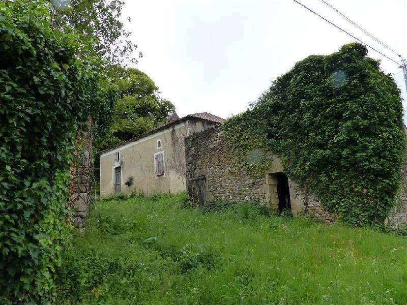 Maison 90 m² à Loubejac  - photo 2