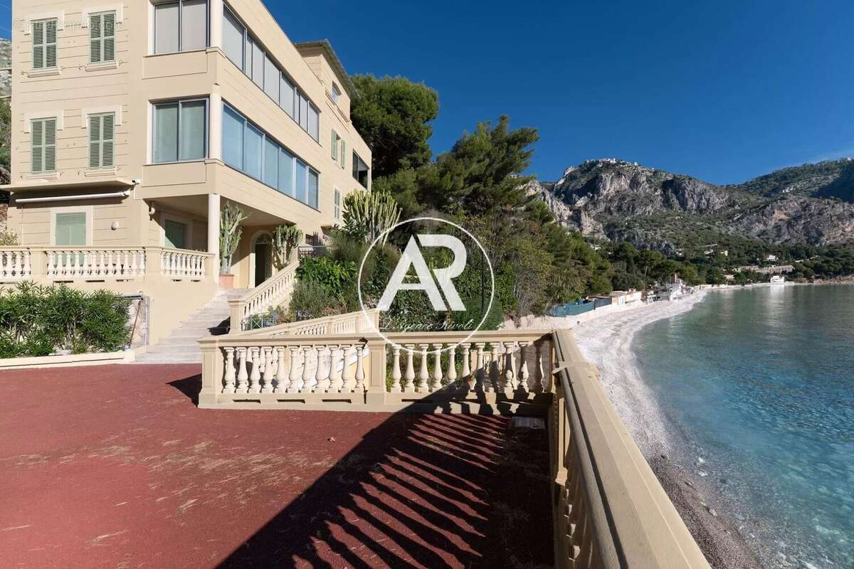 Appartement à EZE