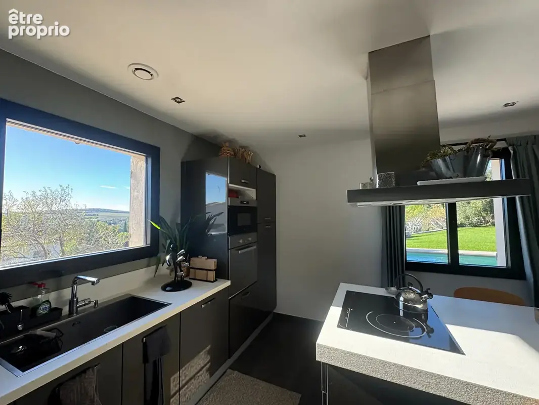 Villa d'exception avec vue dégagée et prestations haut de gamme - photo 7